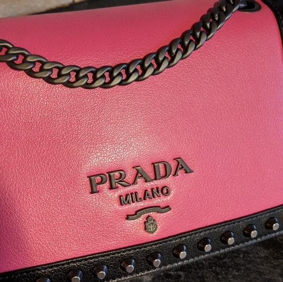 PRADA FUXIA-NERO CROSSBODY WOMEN'S BAG - Picture 8 of 16